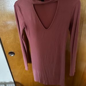 Not being worn, worn once.